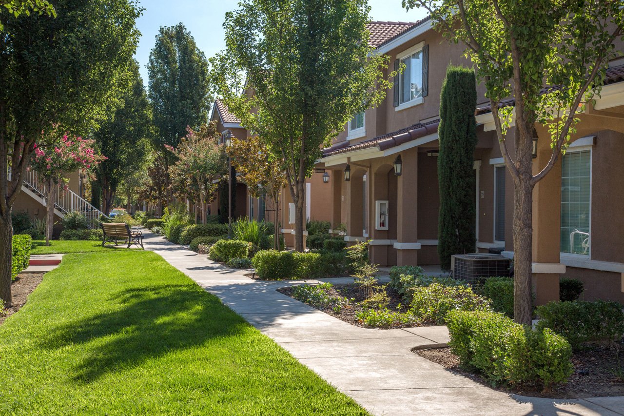 Luxury Apartments in Roseville, CA Carmel at Woodcreek West Apartments