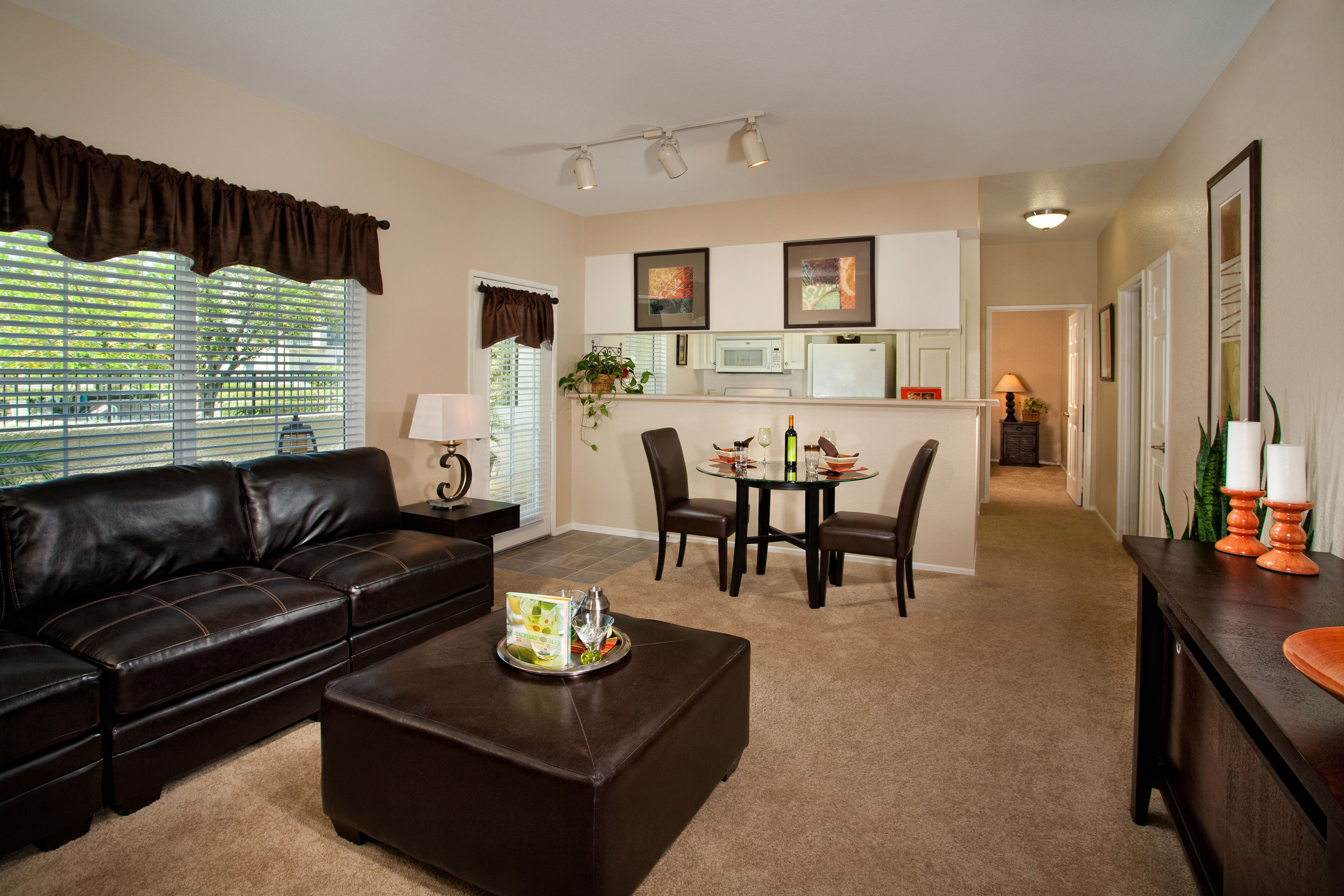 Del Mar Apartments Apartment Homes For Rent In Rancho Cucamonga