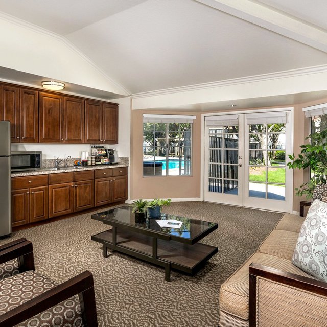 Leasing Office