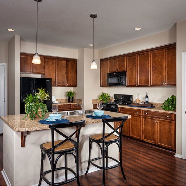 Homecoming at the Preserve Apartments - Kitchen, bar, and pantry