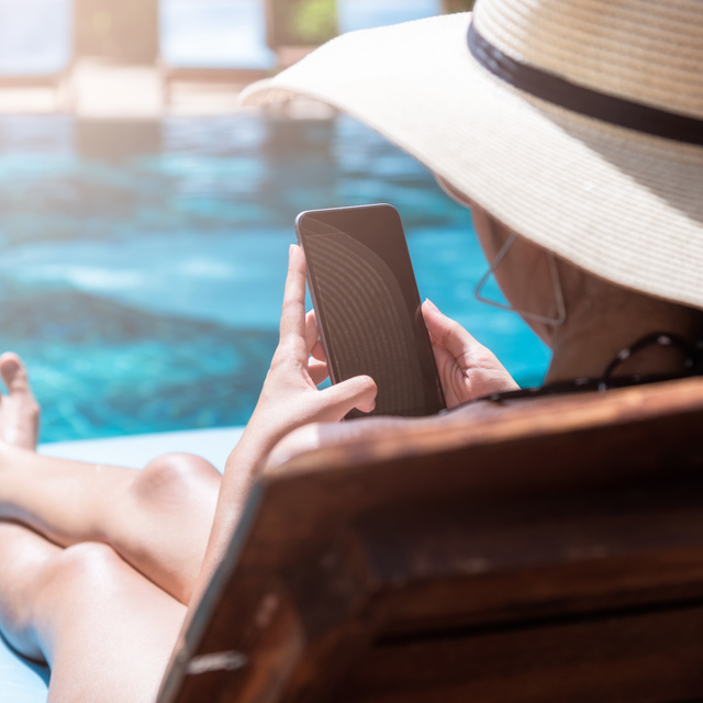 Pool Lounge