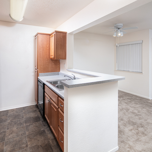 Antelope, CA Apartments Antelope Ridge Residents