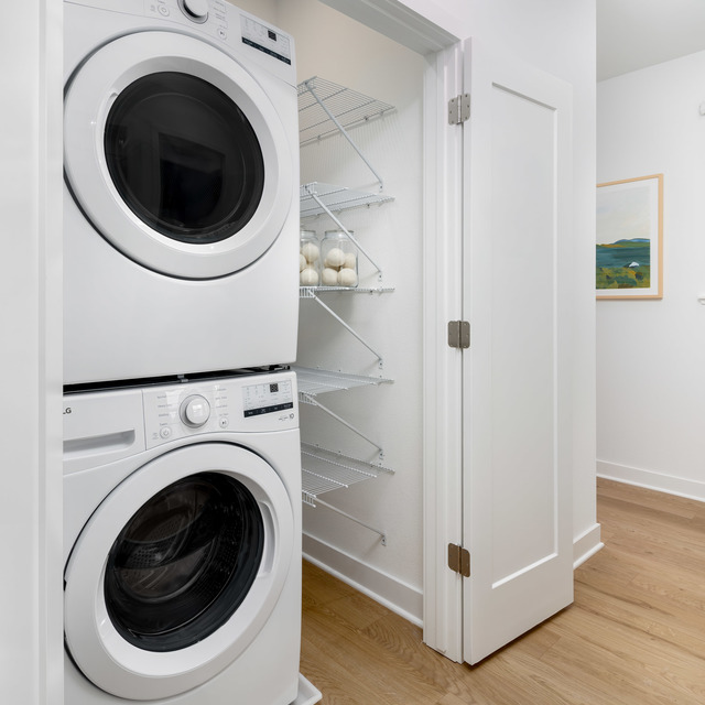 Independence in West Sacramento - Washer and Dryer