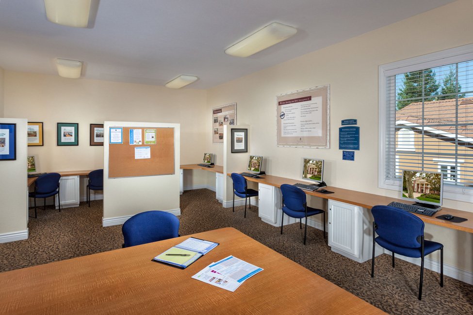 at Creekside Apartments in Natomas, CA