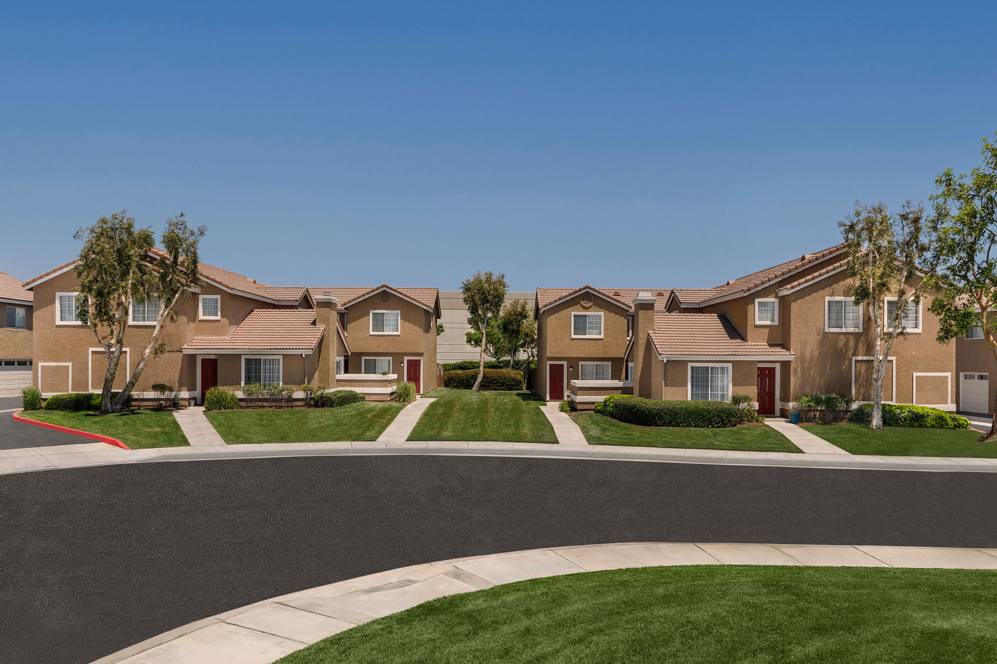 Spacious Rialto Townhomes Apartments Linden Court Apartments