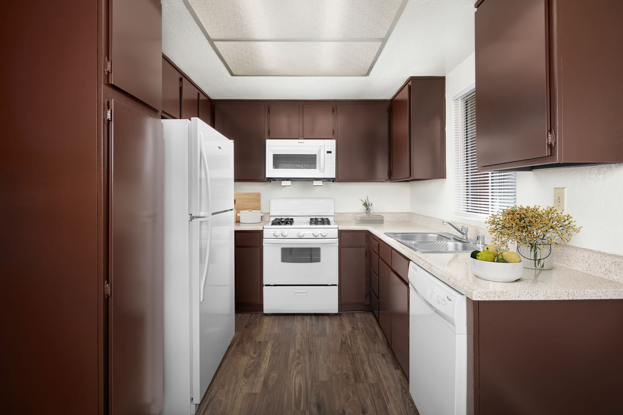 Linden Court Apartments Rialto Apartments For Rent